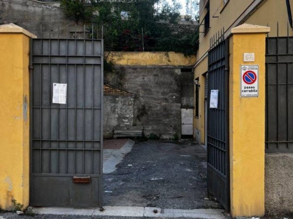 locale commerciale in affitto a Genova in zona San Martino