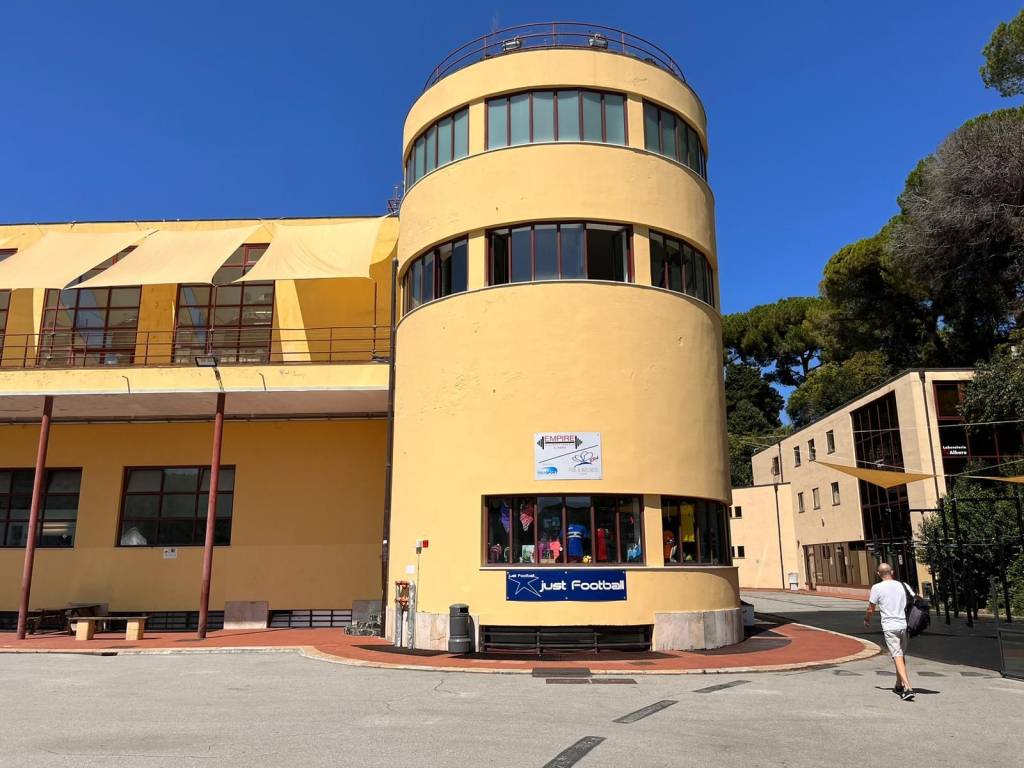negozio in affitto a Genova in zona Sturla