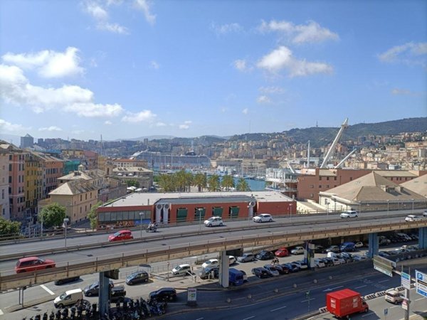 appartamento in affitto a Genova in zona Sottoripa / Maddalena / Molo