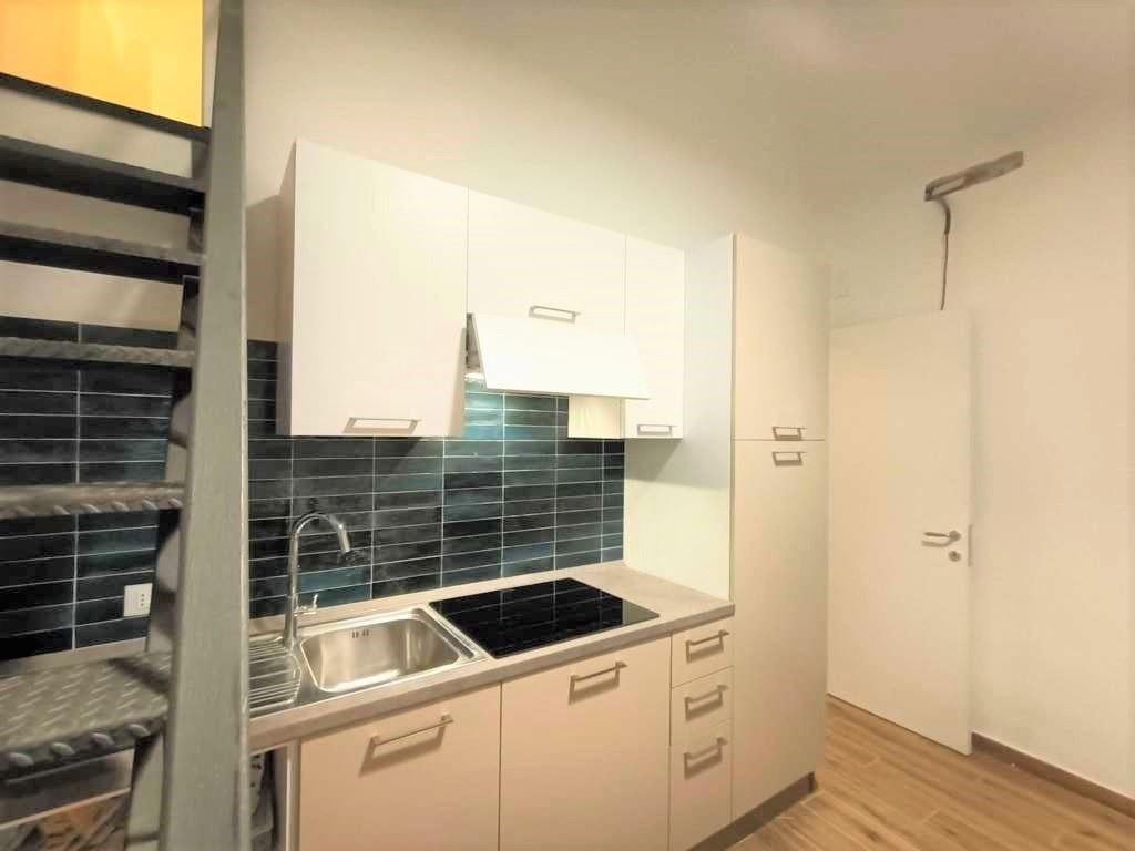 appartamento in affitto a Genova in zona Sottoripa / Maddalena / Molo