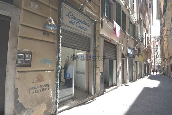 locale commerciale in affitto a Genova in zona Sottoripa / Maddalena / Molo