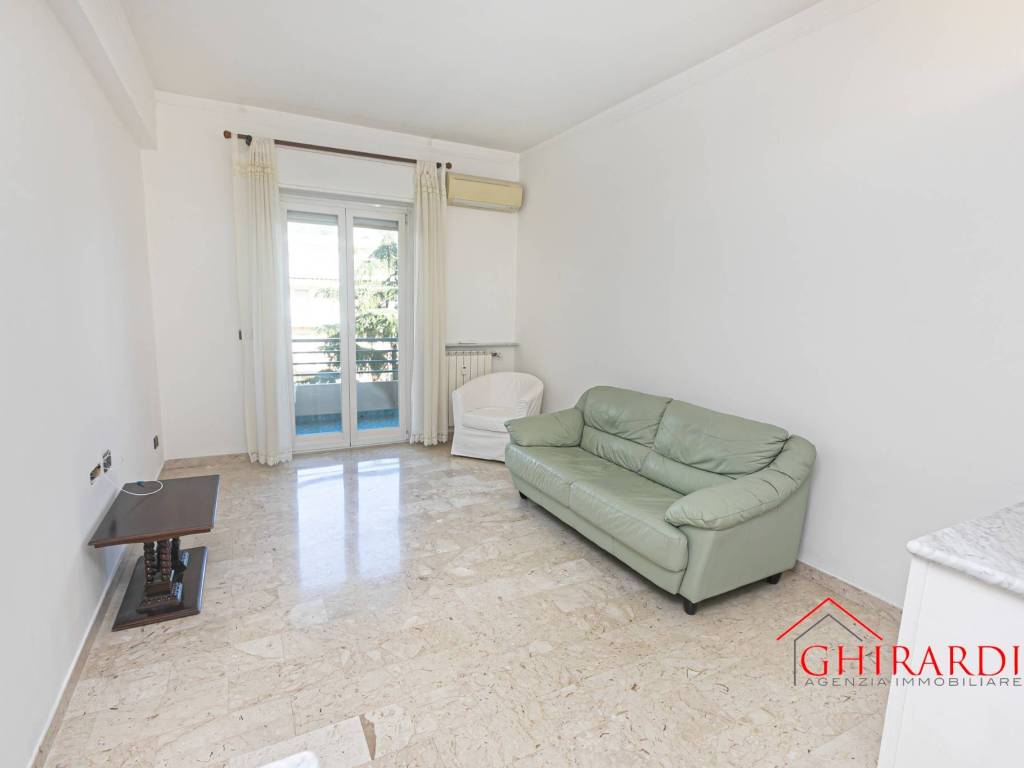 appartamento in affitto a Genova in zona Sestri Ponente