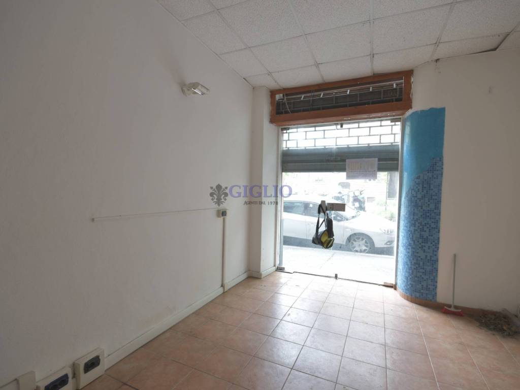 negozio in affitto a Genova in zona Foce