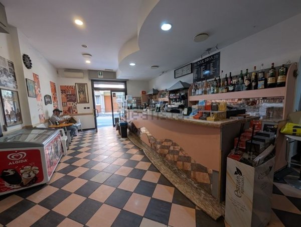 negozio in affitto a Genova in zona Marassi