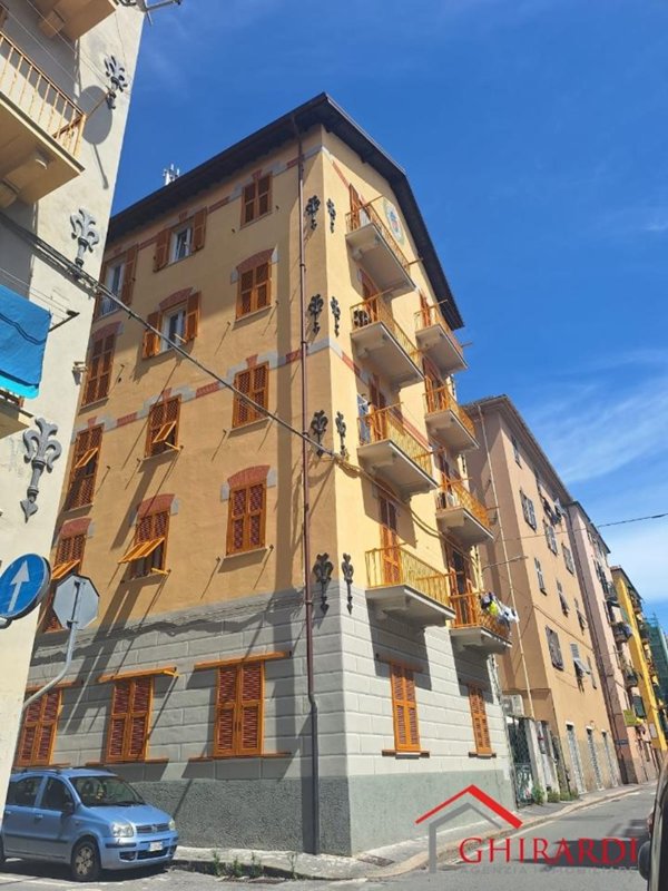 appartamento in affitto a Genova in zona Sestri Ponente