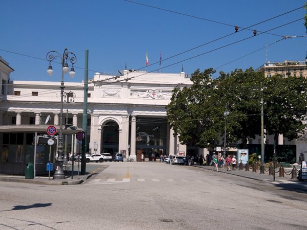 appartamento in affitto a Genova in zona Sottoripa / Maddalena / Molo
