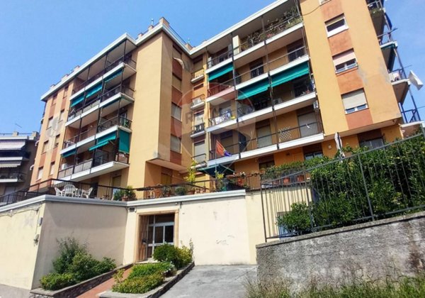 appartamento in affitto a Genova in zona Sestri Ponente