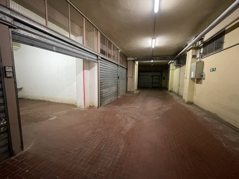 locale di sgombero in affitto a Genova in zona Marassi