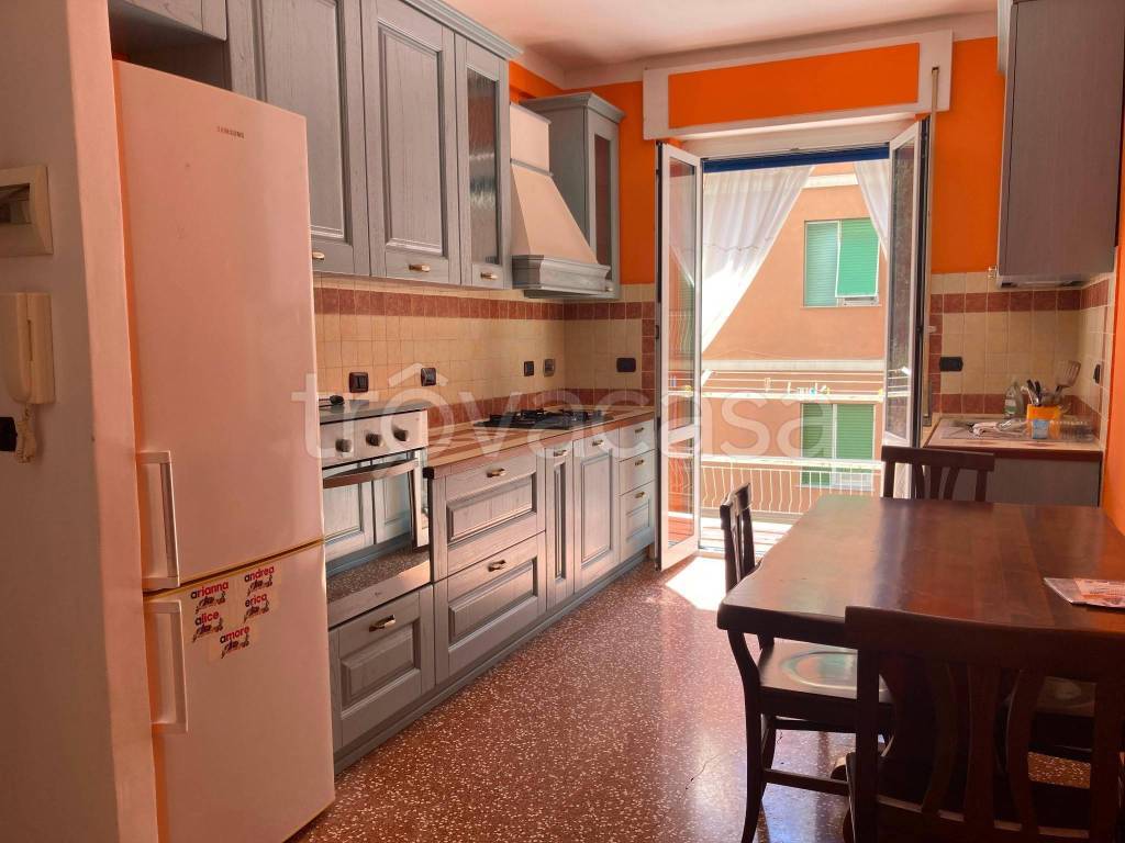 appartamento in affitto a Genova in zona Palmaro / Pra'