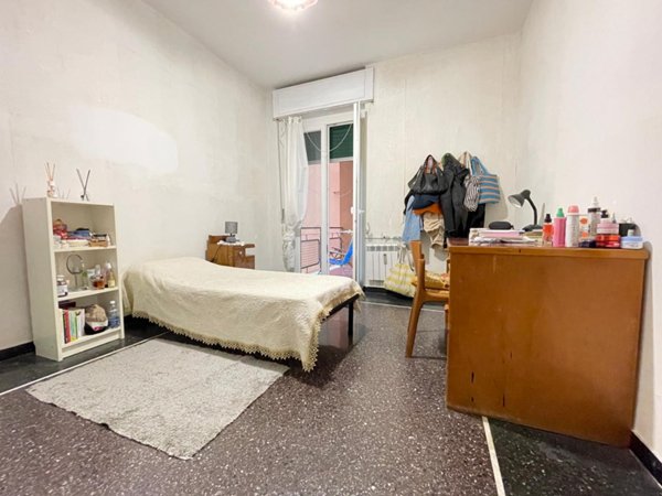negozio in affitto a Genova in zona San Fruttuoso