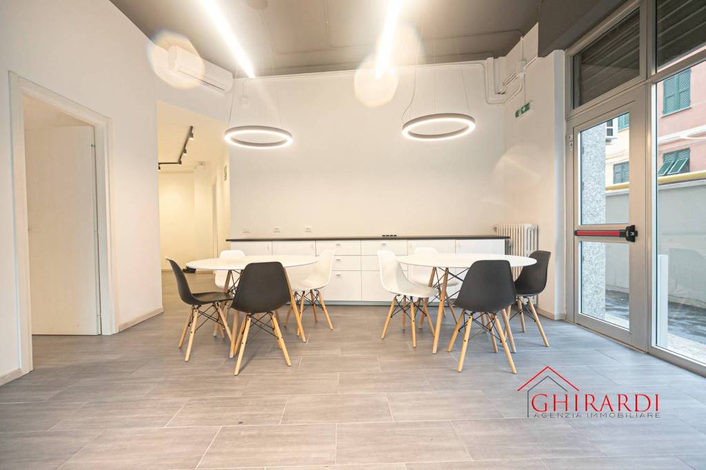 locale commerciale in affitto a Genova in zona Sestri Ponente