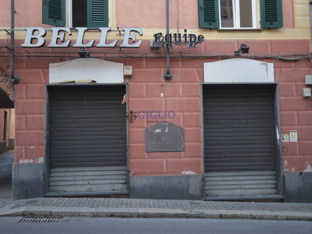negozio in affitto a Genova in zona Pontedecimo