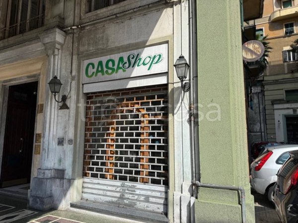 negozio in affitto a Genova in zona Sampierdarena