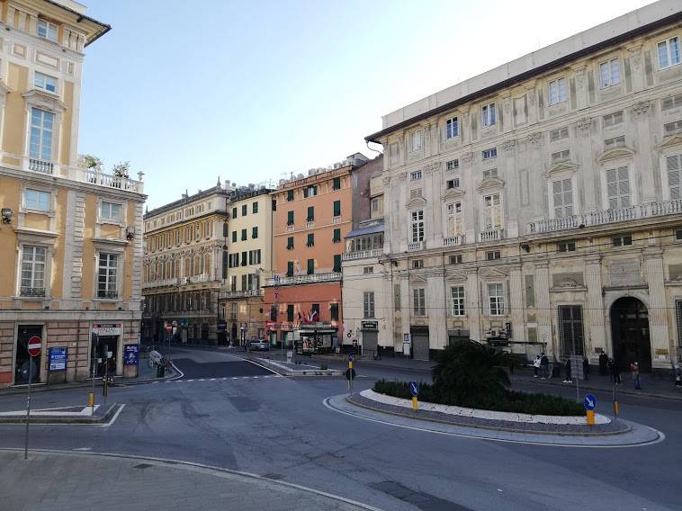 appartamento in affitto a Genova in zona Sottoripa / Maddalena / Molo