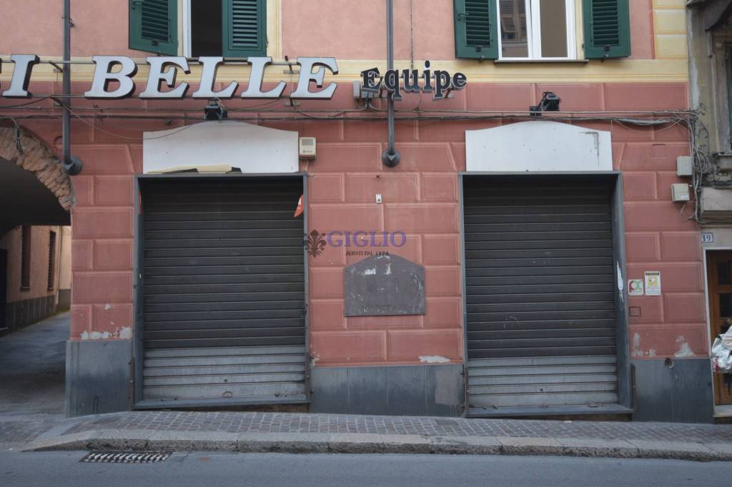 negozio in affitto a Genova in zona Pontedecimo