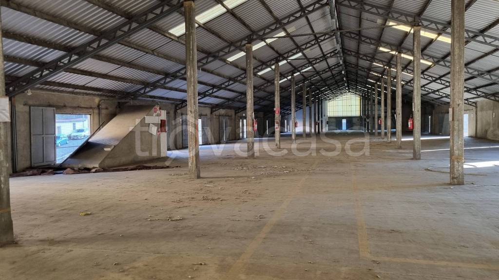 negozio in affitto a Genova in zona Sestri Ponente