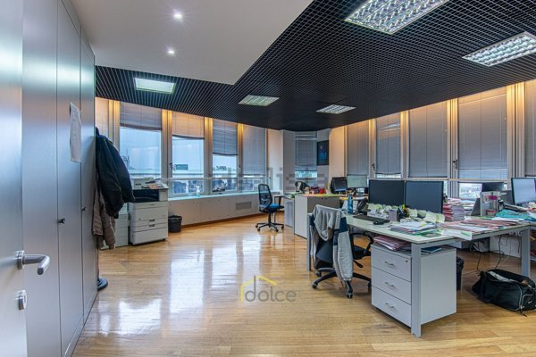 ufficio in affitto a Genova in zona San Vincenzo