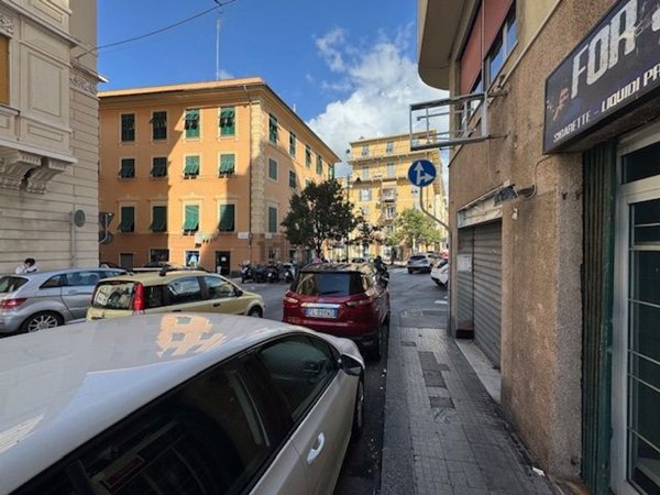 ufficio in affitto a Genova in zona Pegli
