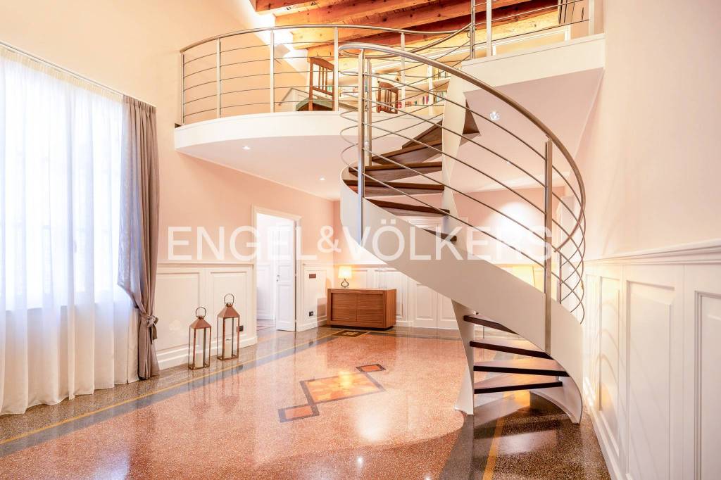 appartamento in affitto a Genova in zona Carignano