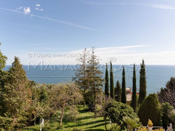 appartamento in affitto a Genova in zona Crevari