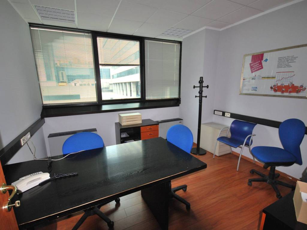 ufficio in affitto a Genova in zona Sampierdarena