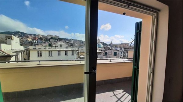 appartamento in affitto a Genova in zona Sottoripa / Maddalena / Molo
