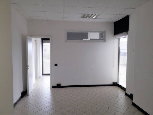 negozio in affitto a Genova in zona Nervi