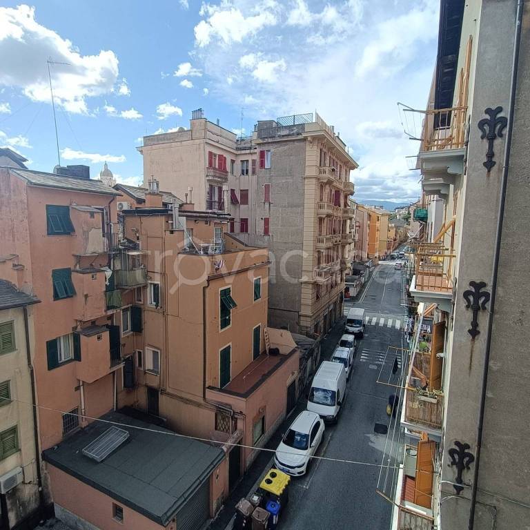 appartamento in affitto a Genova in zona Sestri Ponente