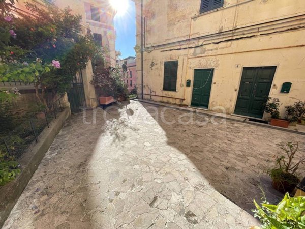 appartamento in affitto a Genova in zona Castelletto