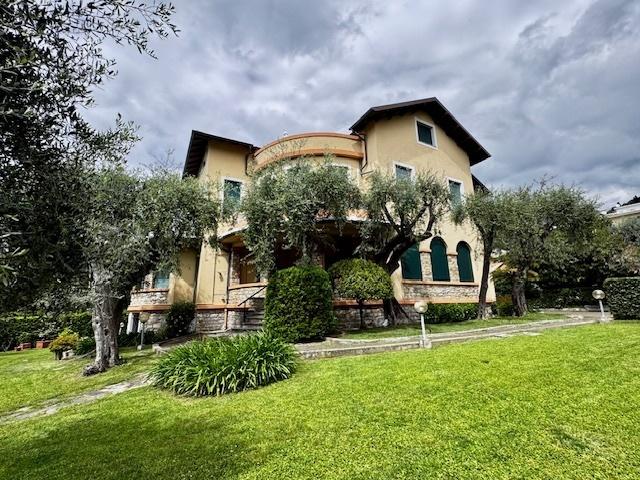 casa indipendente in affitto a Genova in zona Nervi