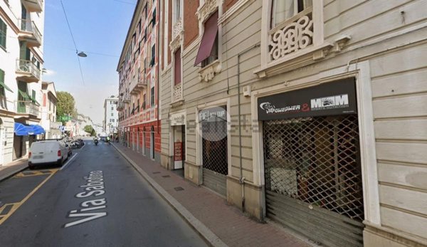 negozio in affitto a Genova in zona Pegli