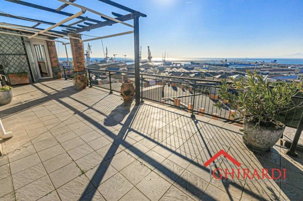 appartamento in affitto a Genova in zona Sestri Ponente