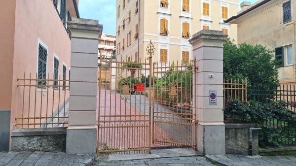negozio in affitto a Genova in zona Nervi