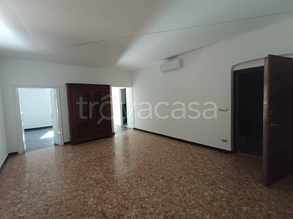 appartamento in affitto a Genova in zona Sestri Ponente