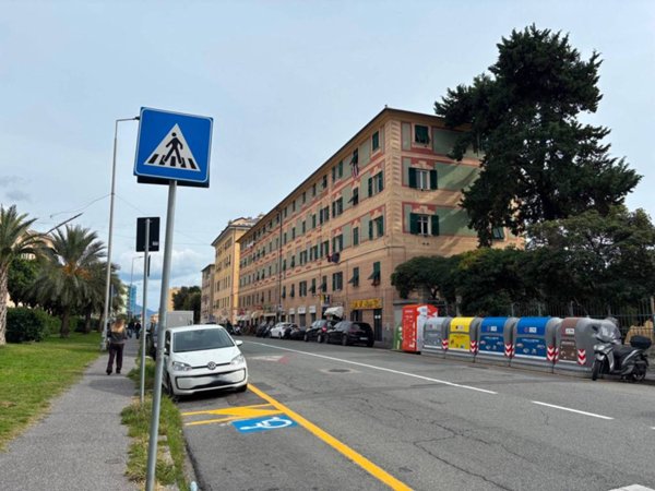 negozio in affitto a Genova in zona Nervi