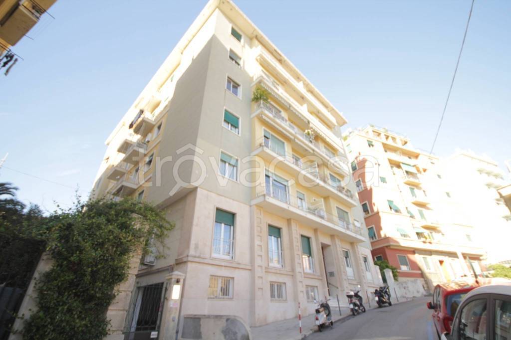 appartamento in affitto a Genova in zona Castelletto