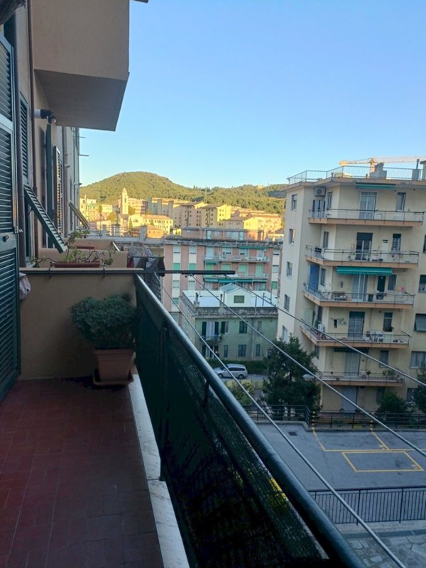appartamento in affitto a Genova in zona Sestri Ponente
