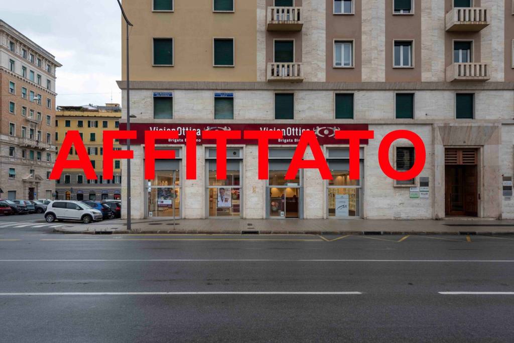 negozio in affitto a Genova in zona Foce