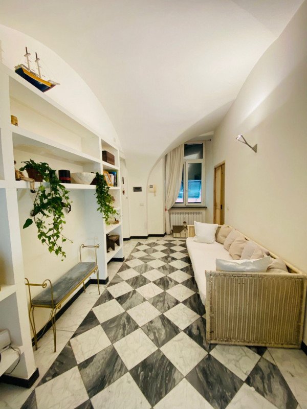 appartamento in affitto a Genova in zona Sottoripa / Maddalena / Molo