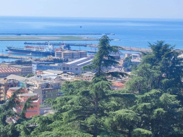 appartamento in affitto a Genova in zona Sestri Ponente
