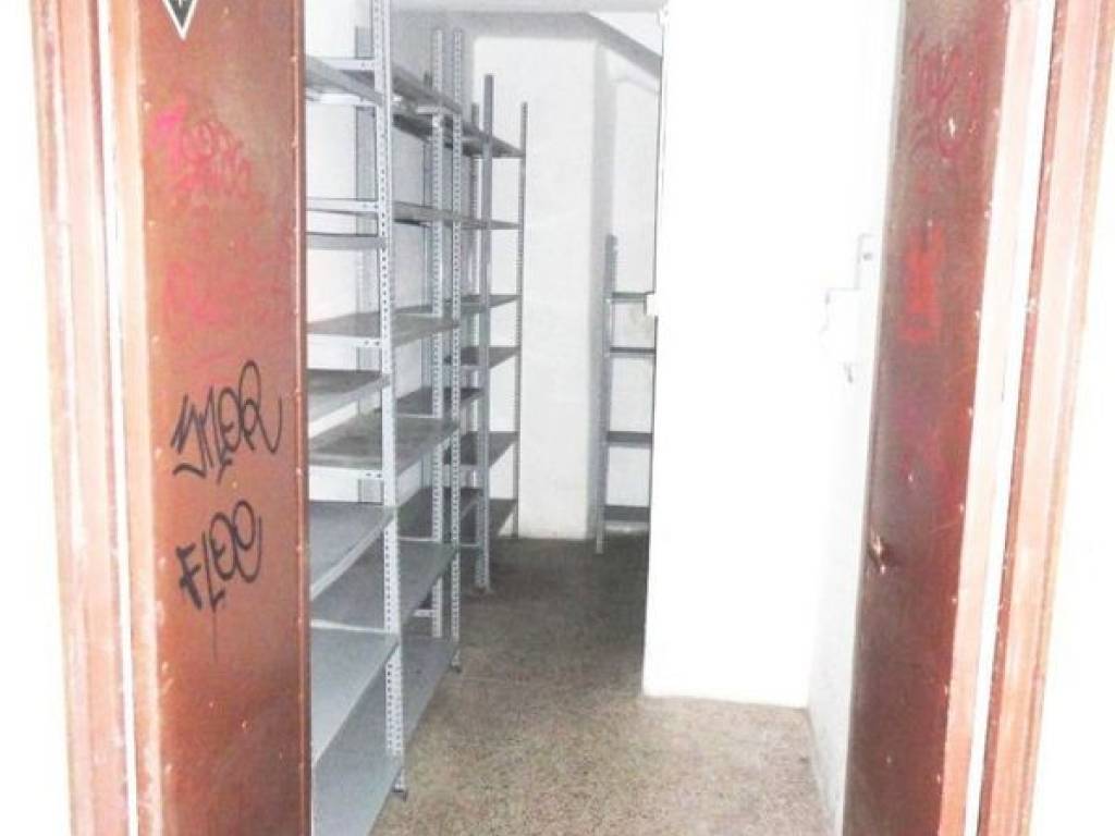 locale di sgombero in affitto a Genova in zona Centro Storico