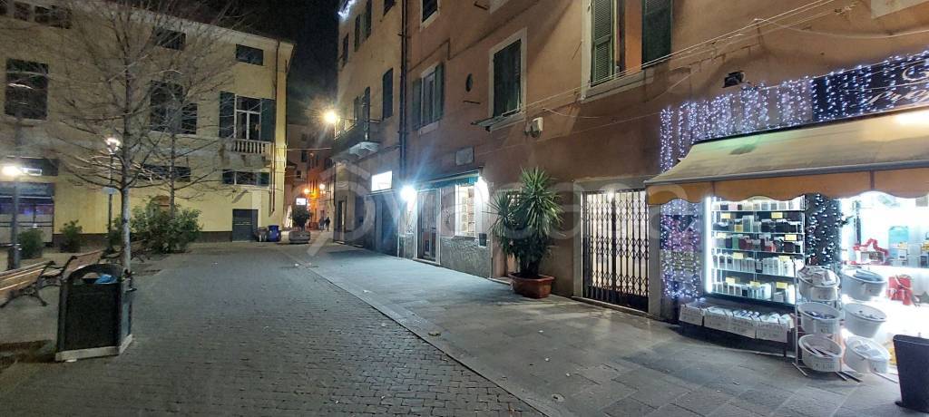 negozio in affitto a Genova in zona Sestri Ponente