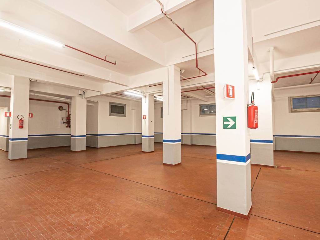 locale commerciale in affitto a Genova in zona Molassana