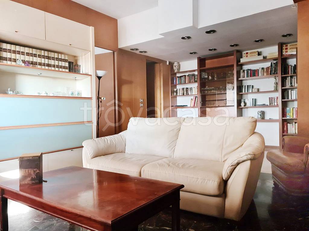 appartamento in affitto a Genova in zona Castelletto