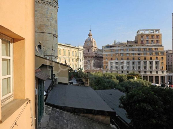 appartamento in affitto a Genova in zona Sottoripa / Maddalena / Molo