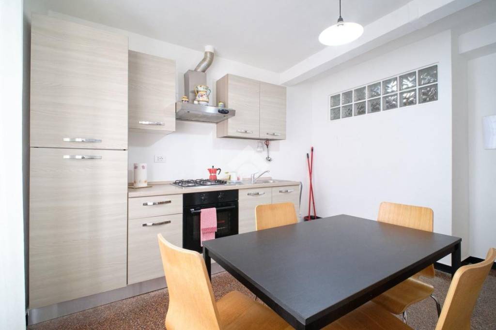 appartamento in affitto a Genova in zona Sottoripa / Maddalena / Molo