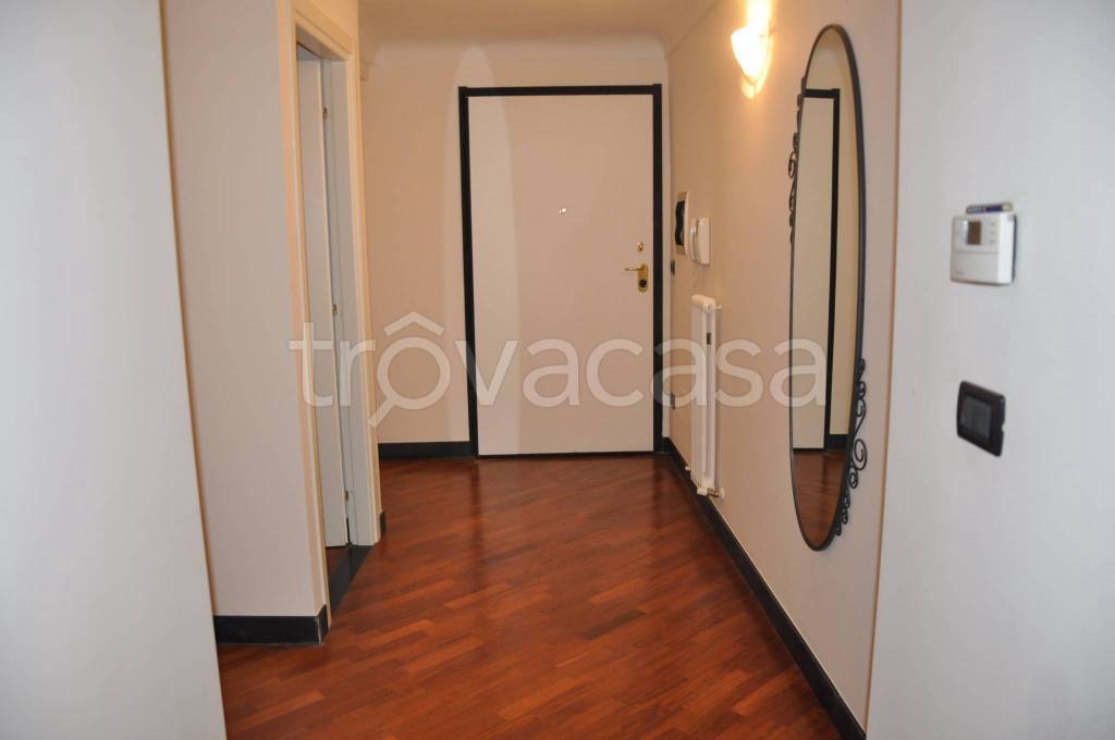 appartamento in affitto a Genova in zona Sottoripa / Maddalena / Molo