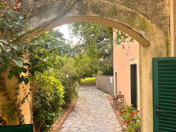 casa indipendente in affitto a Genova in zona Albaro