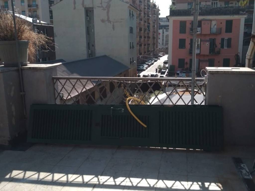 appartamento in affitto a Genova in zona Sestri Ponente