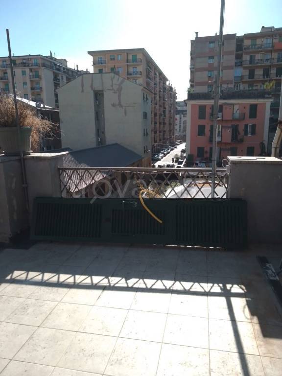 appartamento in affitto a Genova in zona Sestri Ponente
